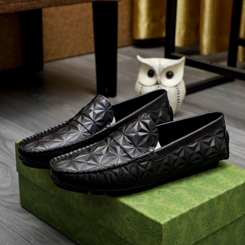 G*u*i leather shoes